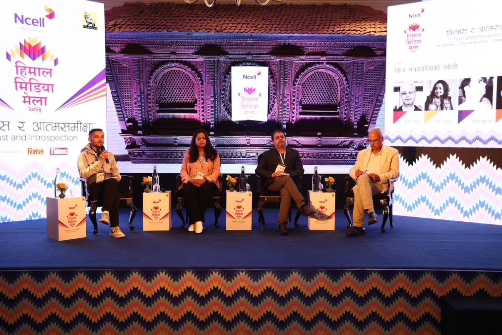 Rabiraj Baral of Media Kurakani moderates the session on ‘Investing in Investigative Journalism', which included CIJ editor Kiran Nepal, Devendra Bhattarai of Kantipur, and Deepa Dahal of Ukaaloas panelists. Photos: GPOEN RAI AND SUMAN NEPALI