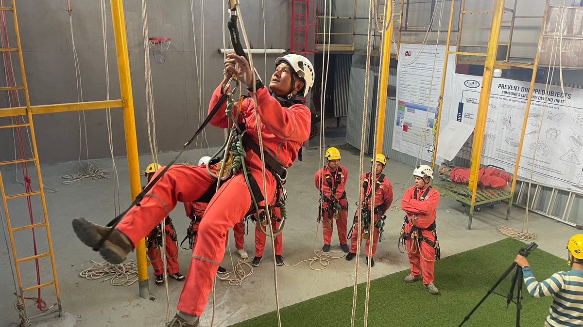 Rudra Bahadur Gurung who worked abroad as a rope access cleaner has established the Asset Integrity Group in Kathmandu which provides internationally accredited training and licensing to aspiring migrants seeking to upskill during their vacations.
