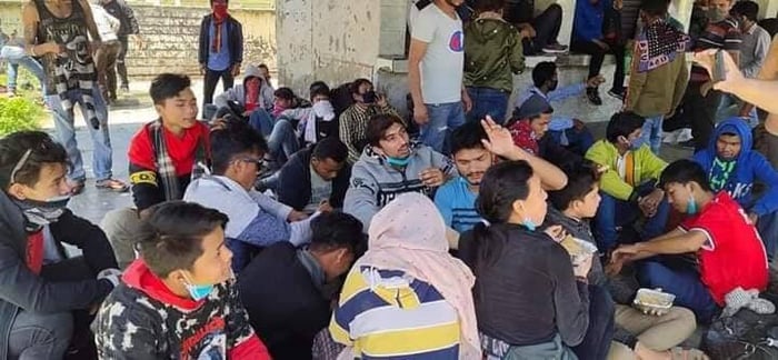 Nepal and India stop citizens from returning