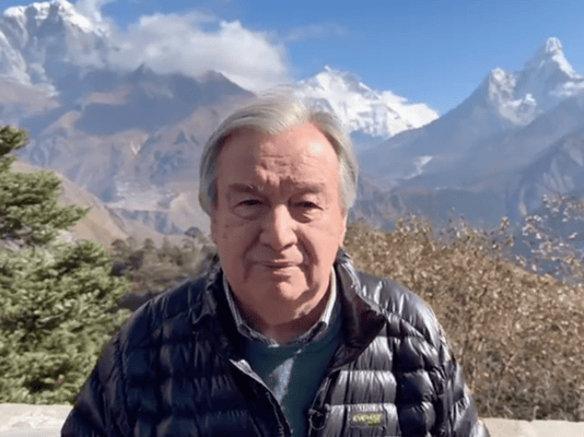 Below Mt Everest, António Guterres urges climate action