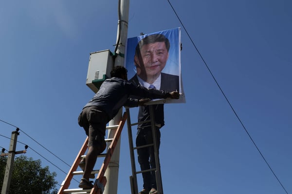 Comrade Xi, come back!