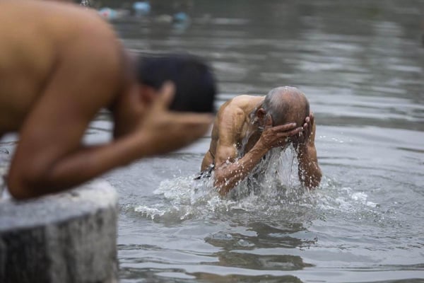 A quiet celebration for mothers