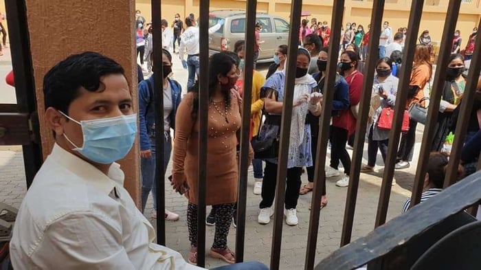 Nepalis in Kuwait apply to return home