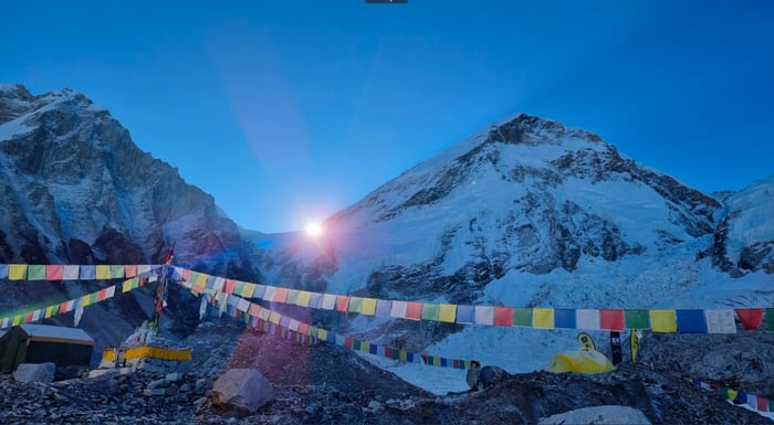 Letters from Everest Base Camp 1